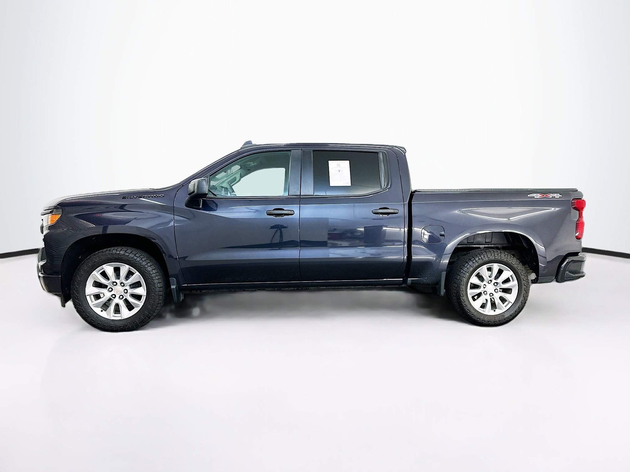 Used 2022 Chevrolet Silverado 1500 Custom w/ LPO, Dark Essentials Package AWD/4WD image 4