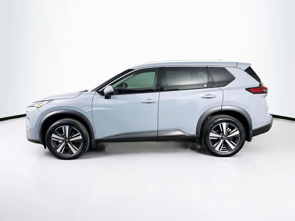 Used 2024 Nissan Rogue SL image 3