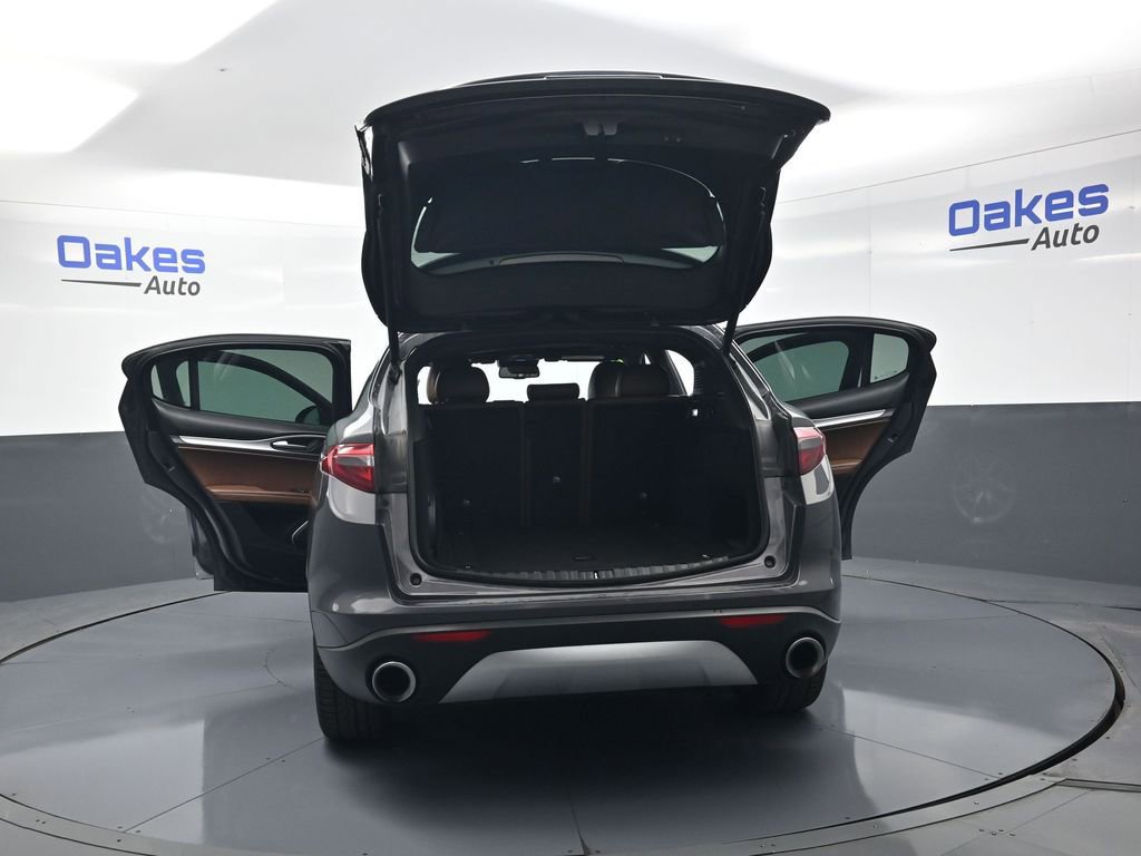 Used 2018 Alfa Romeo Stelvio Ti Sport image 58