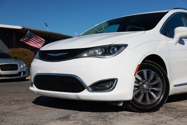 Used 2020 Chrysler Pacifica Touring-L Plus image 37