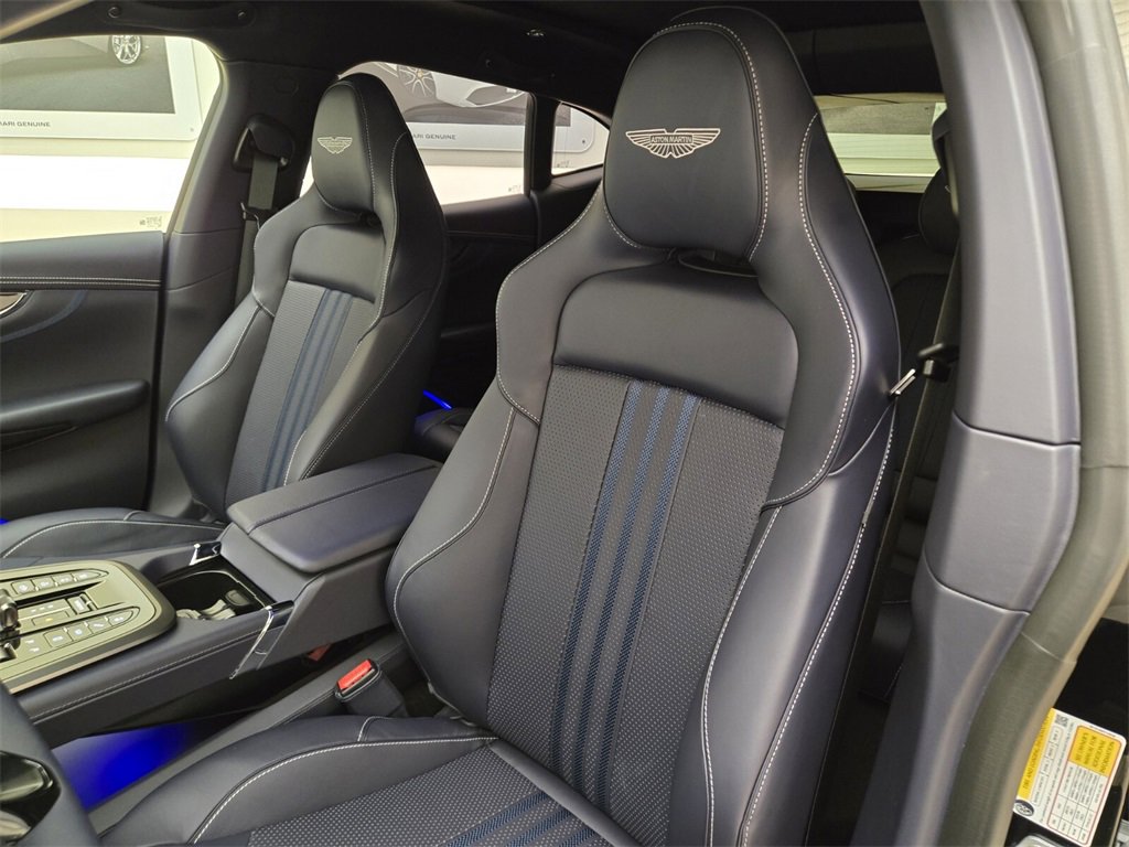 Used 2025 Aston Martin DBX 707 image 32