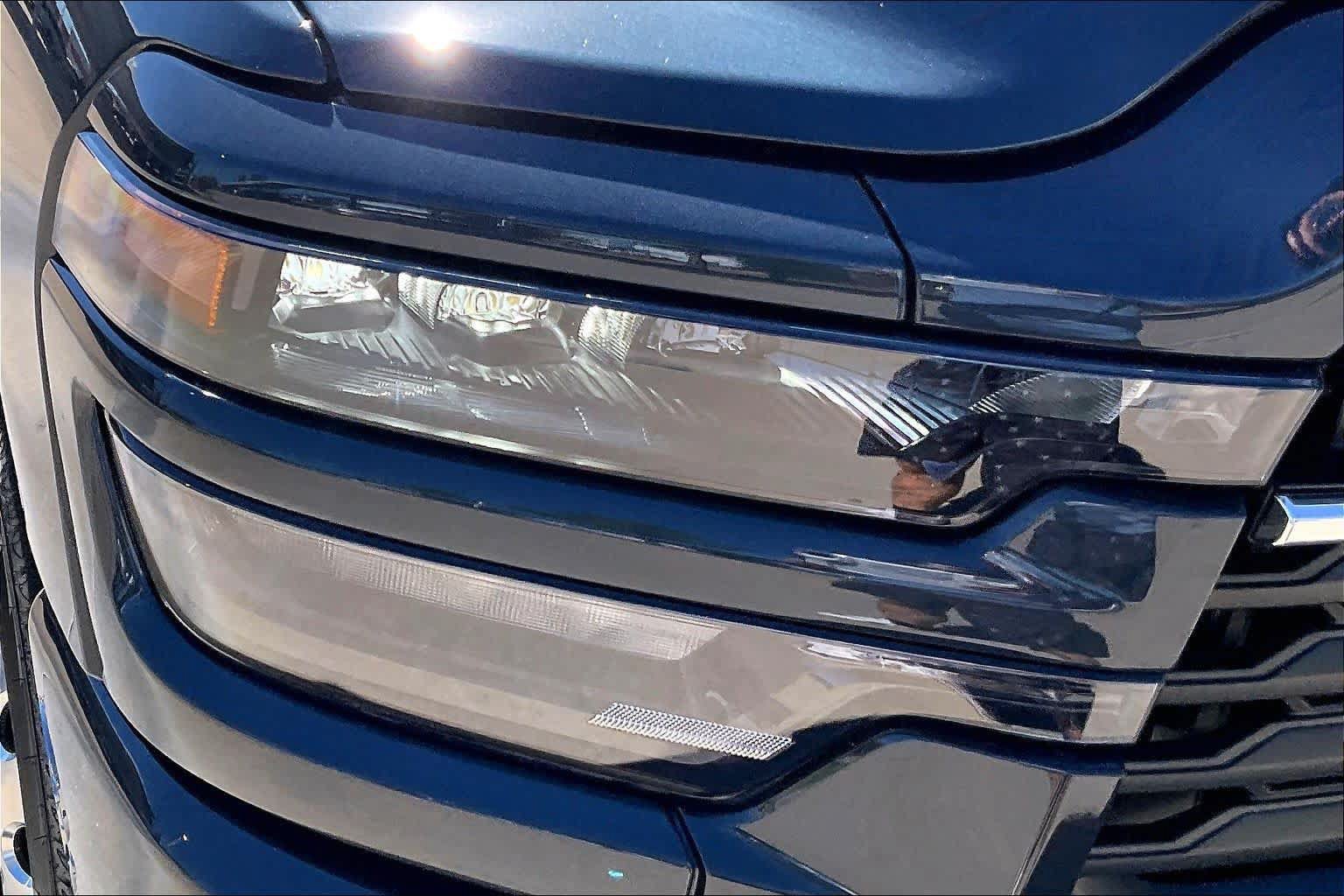 New 2027 RAM 3500 Big Horn AWD/4WD image 13