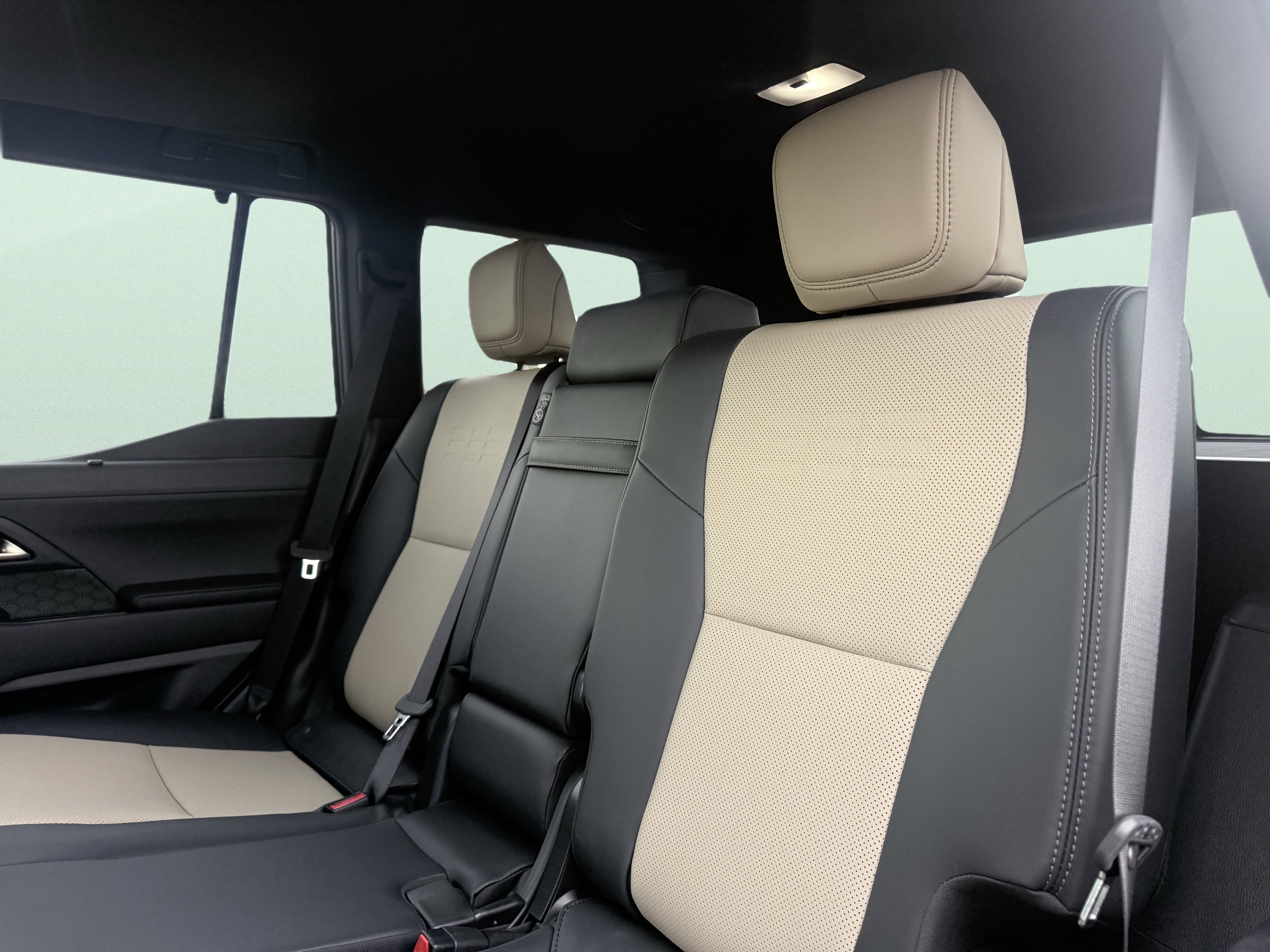 Used 2025 Lexus GX 550 AWD/4WD image 44