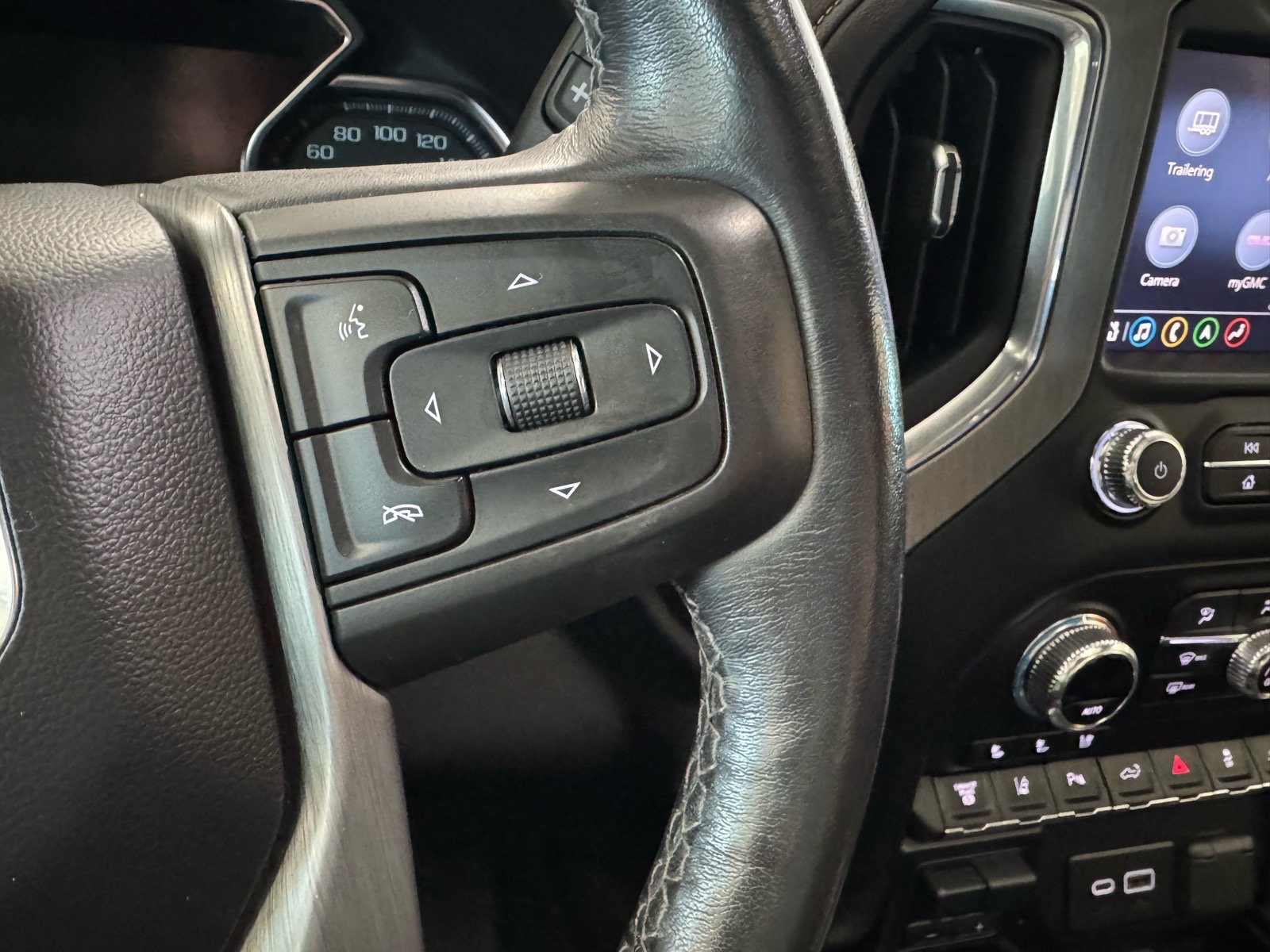 Used 2022 GMC Sierra 2500 Denali w/ Denali Ultimate Package AWD/4WD image 32