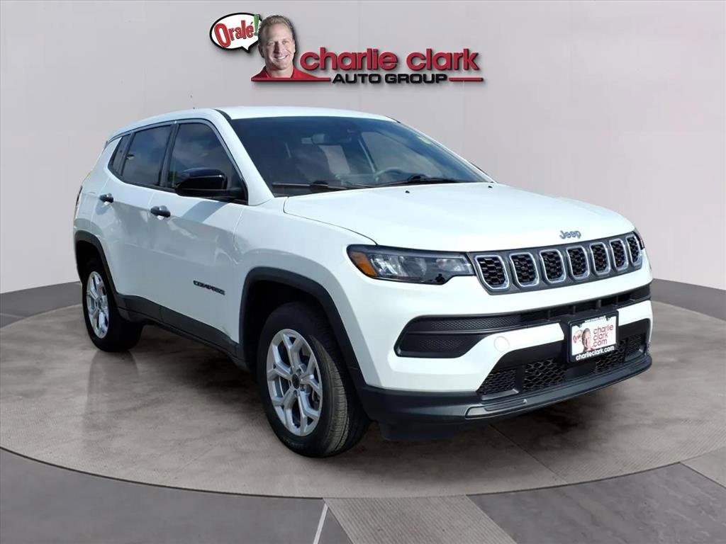 Used 2025 Jeep Compass Sport image 7