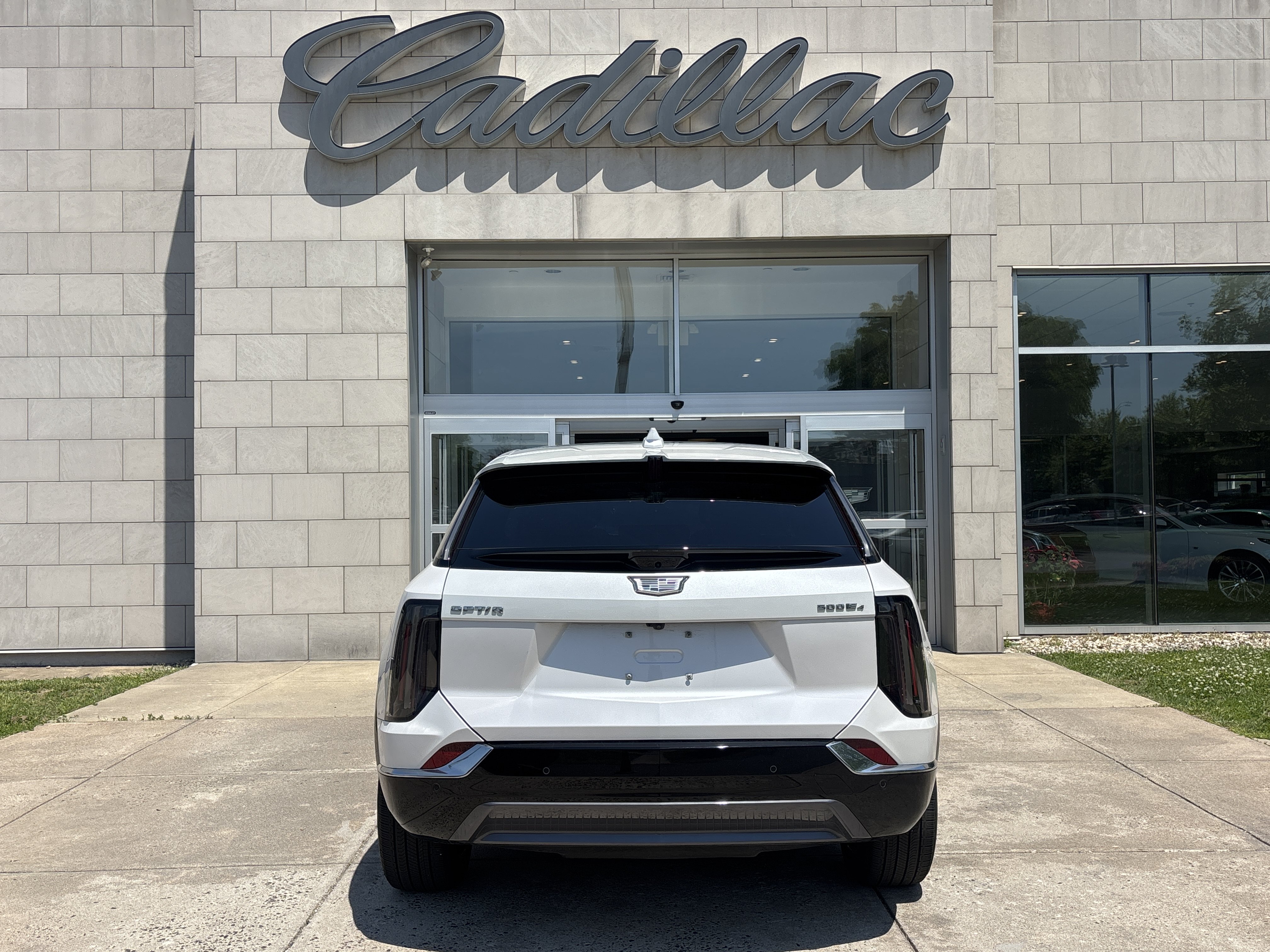 Used 2025 Cadillac Optiq Luxury 2 AWD/4WD image 6
