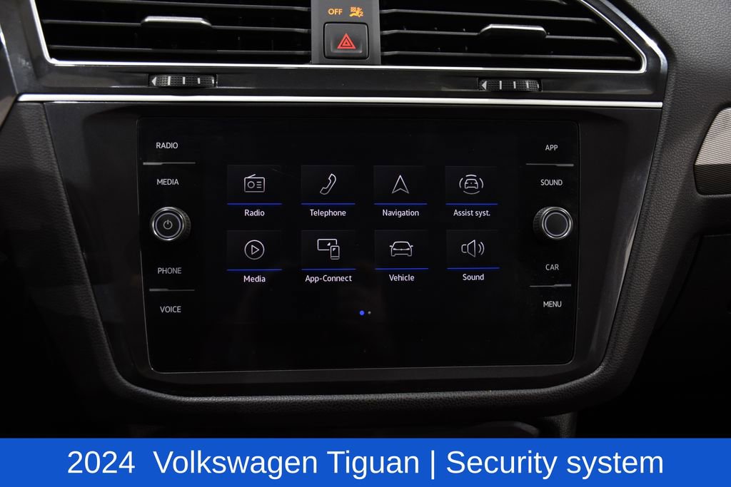 Used 2024 Volkswagen Tiguan SE image 17