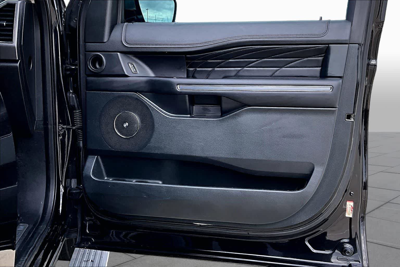 Certified 2019 Ford Expedition Platinum RWD image 22