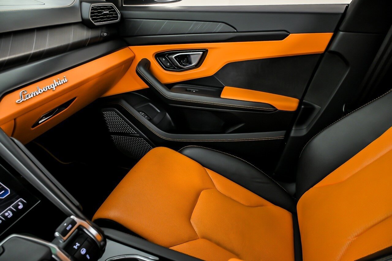 Used 2022 Lamborghini Urus AWD/4WD image 41