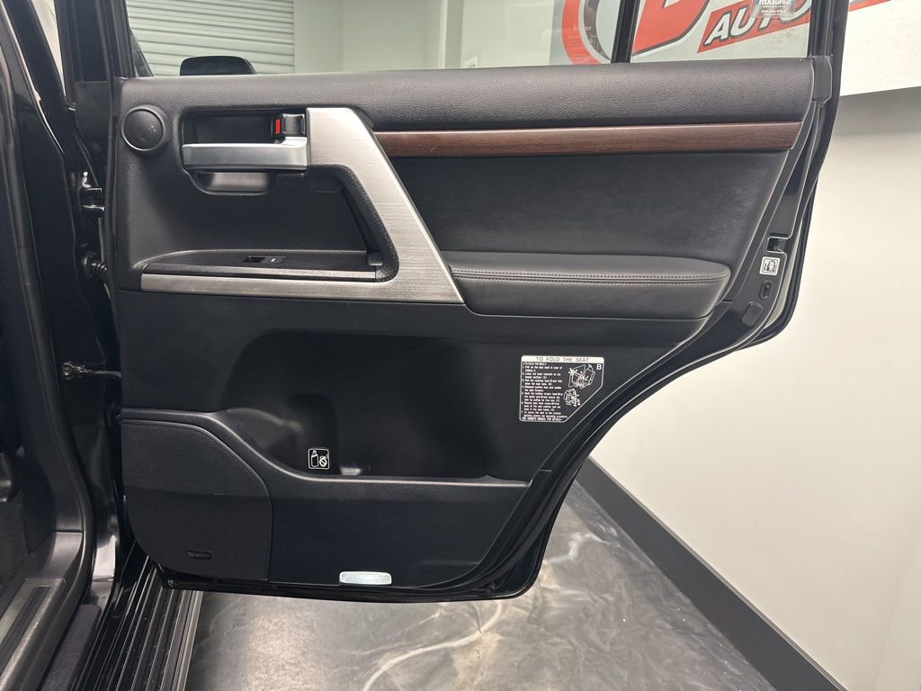 Used 2016 Toyota Land Cruiser AWD/4WD image 13