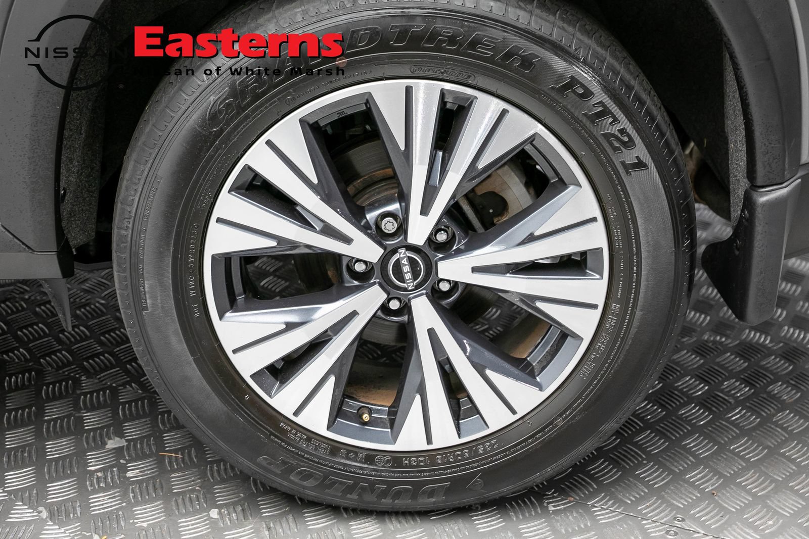 Used 2023 Nissan Rogue SV AWD/4WD image 8