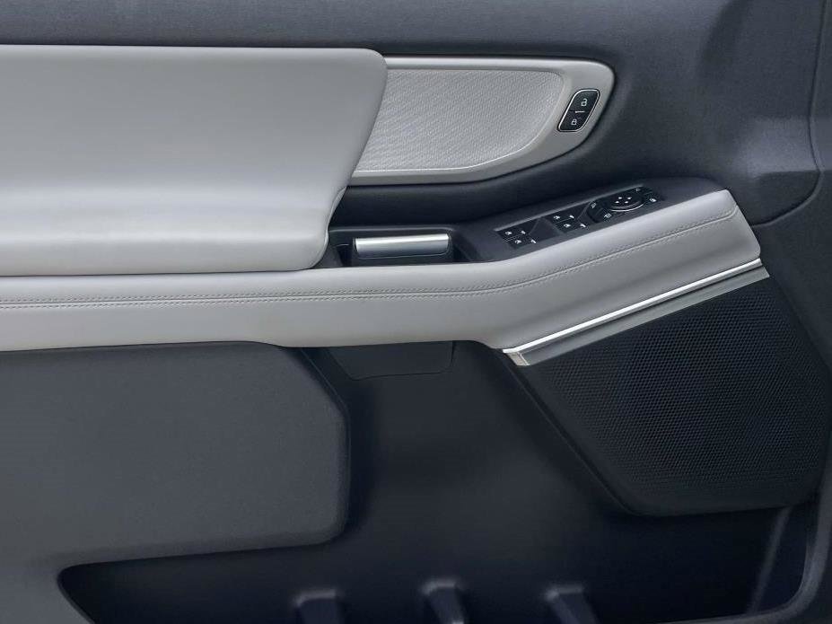 New 2026 Ford Expedition Active image 15