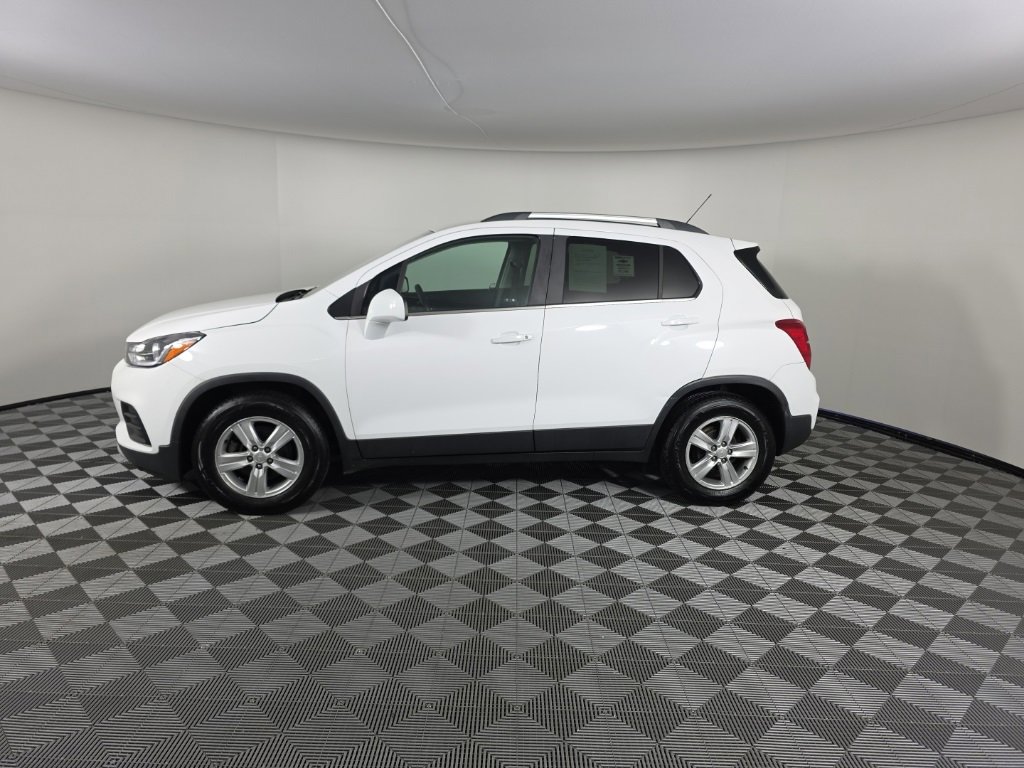Used 2020 Chevrolet Trax LT image 2