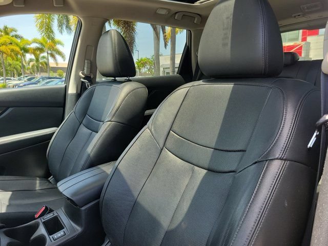 Used 2018 Nissan Rogue SL w/ Premium Package FWD image 18