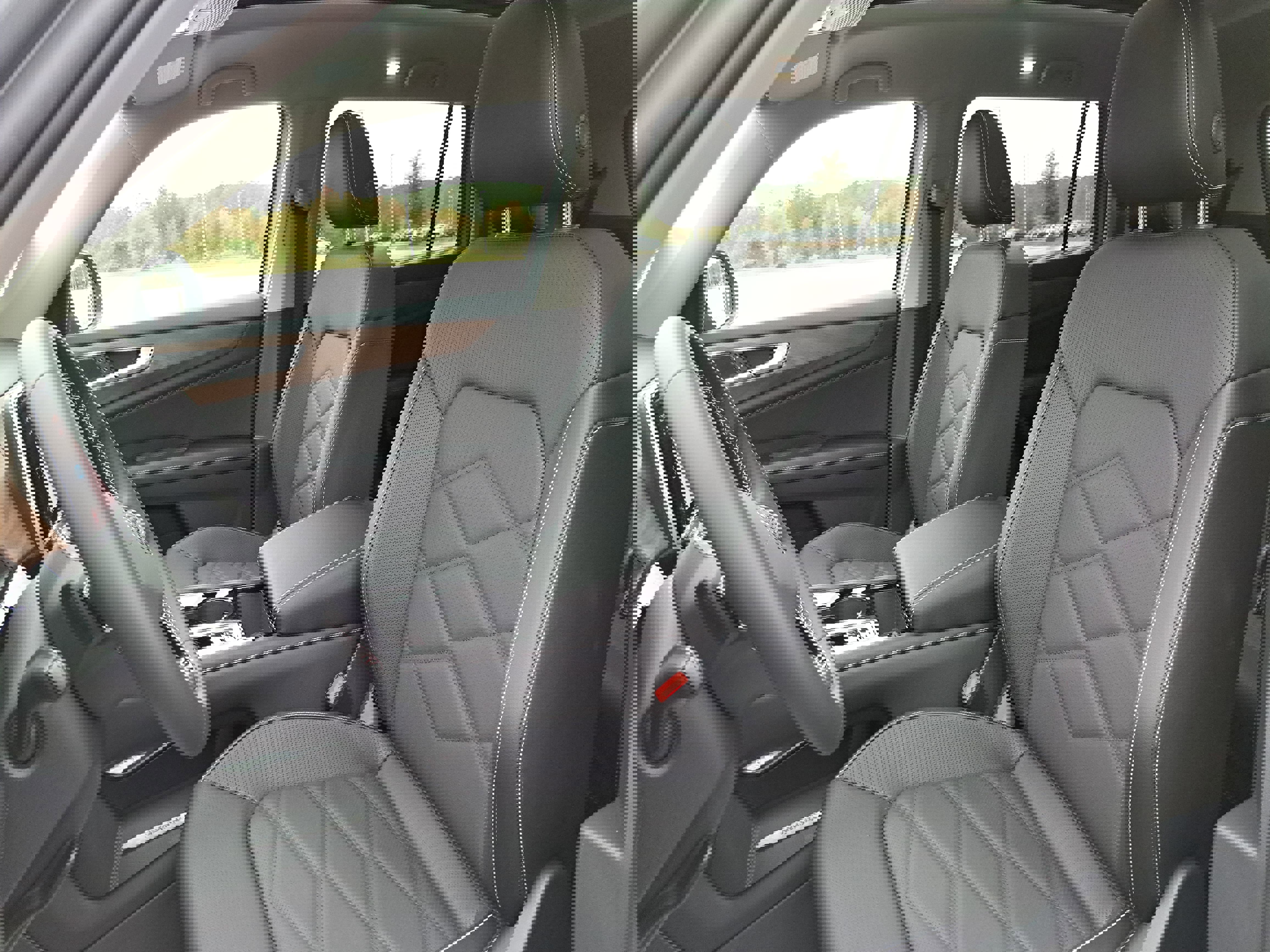 New 2026 Volkswagen Atlas SE image 16