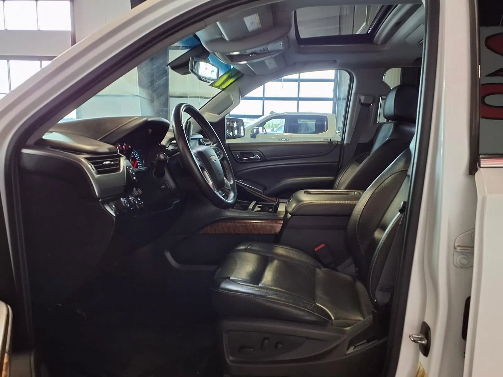 Used 2017 Chevrolet Tahoe Premier AWD/4WD image 21