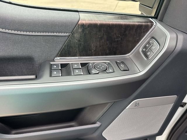 New 2026 Ford F250 Lariat w/ Black Appearance Package image 22