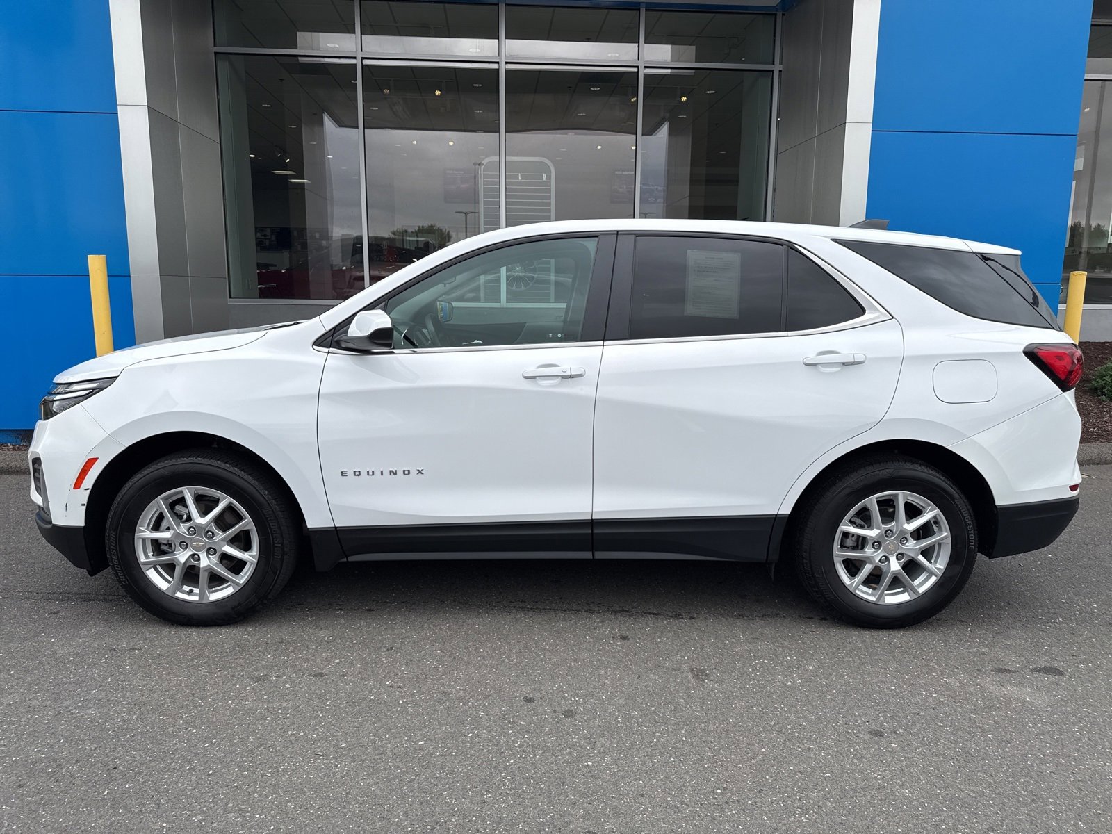 Used 2024 Chevrolet Equinox LT image 9