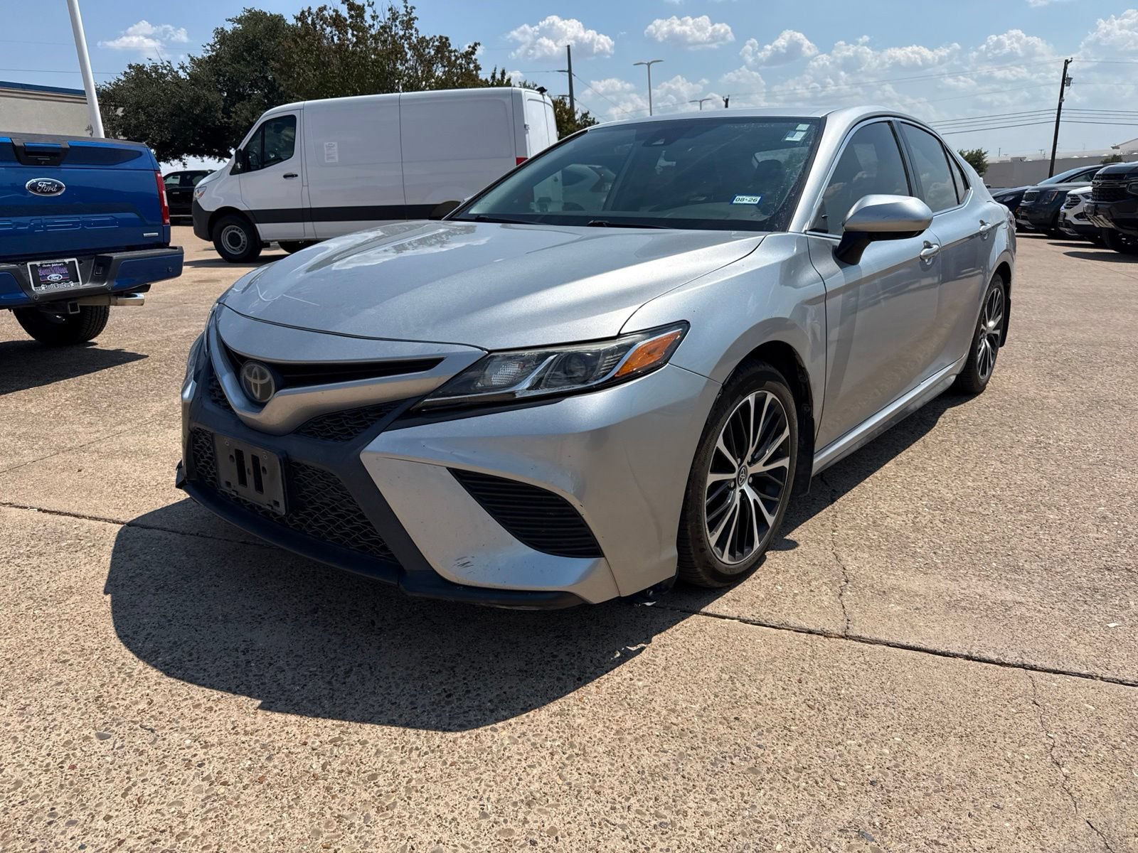 Used 2020 Toyota Camry SE FWD video 2