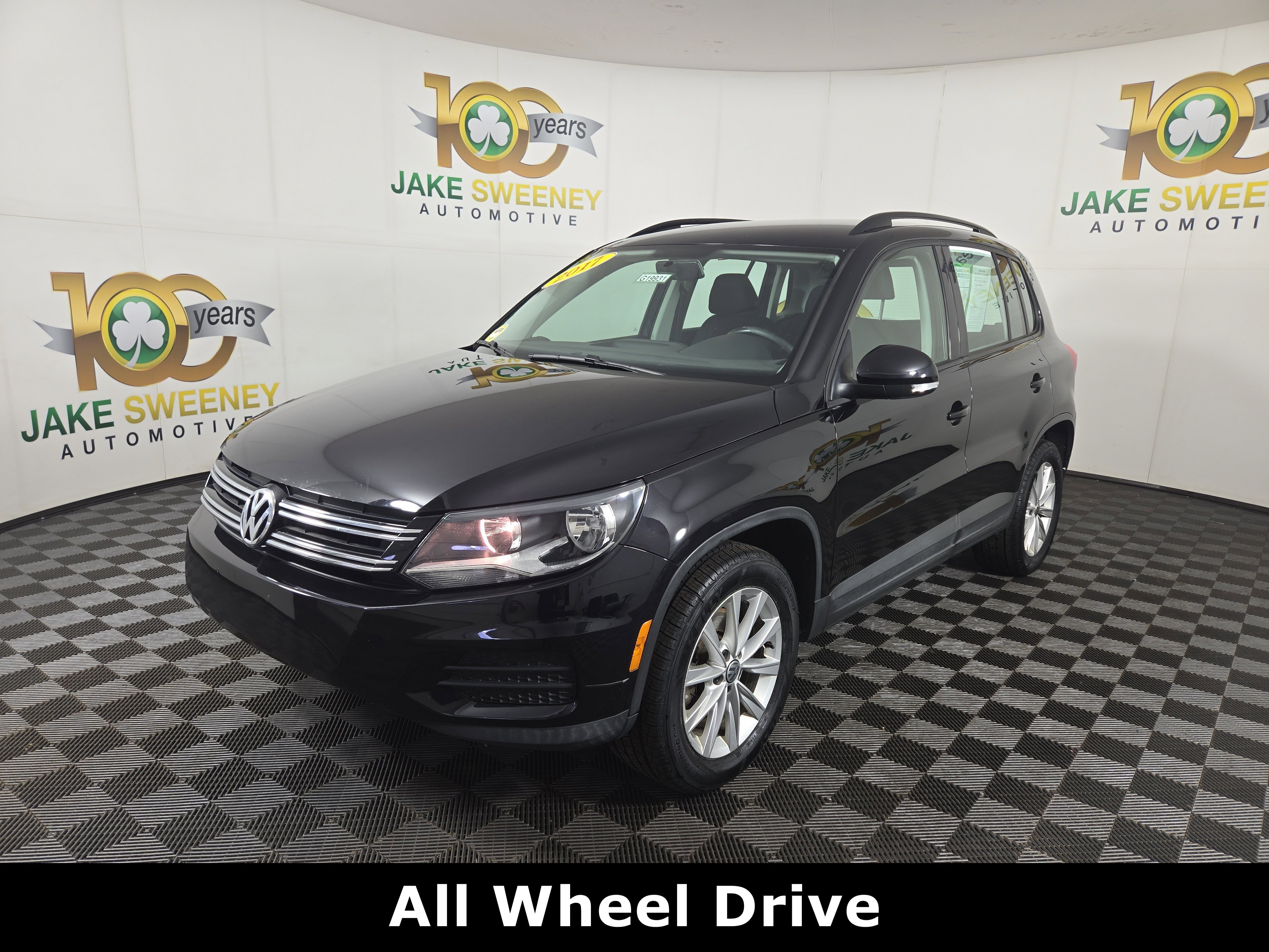 Used 2017 Volkswagen Tiguan Limited w/ Premium Package image 3