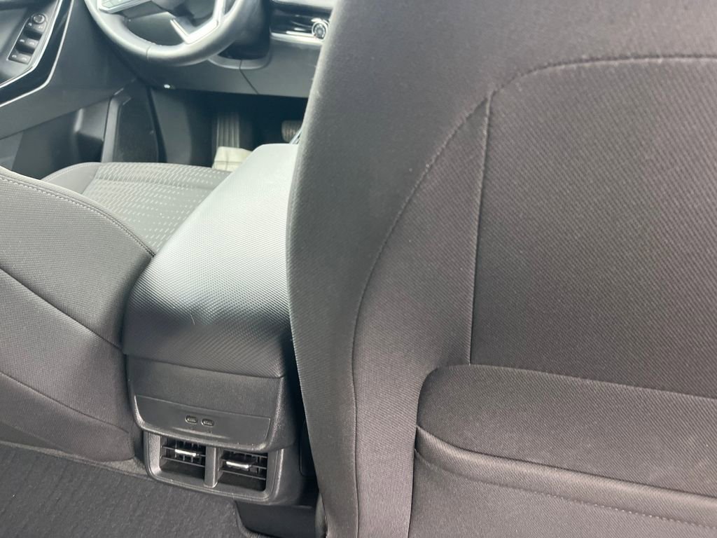 Used 2025 Chevrolet Equinox LT image 27