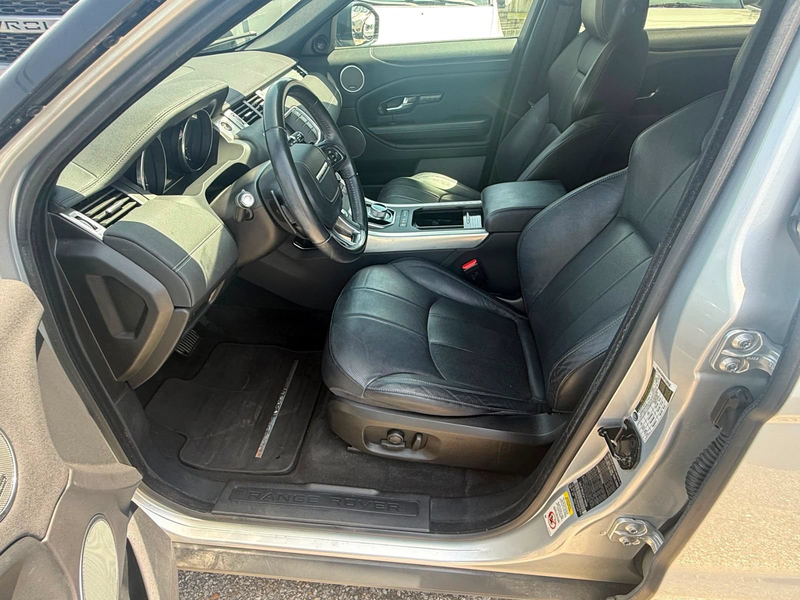 Used 2016 Land Rover Range Rover Evoque SE Premium AWD/4WD image 9