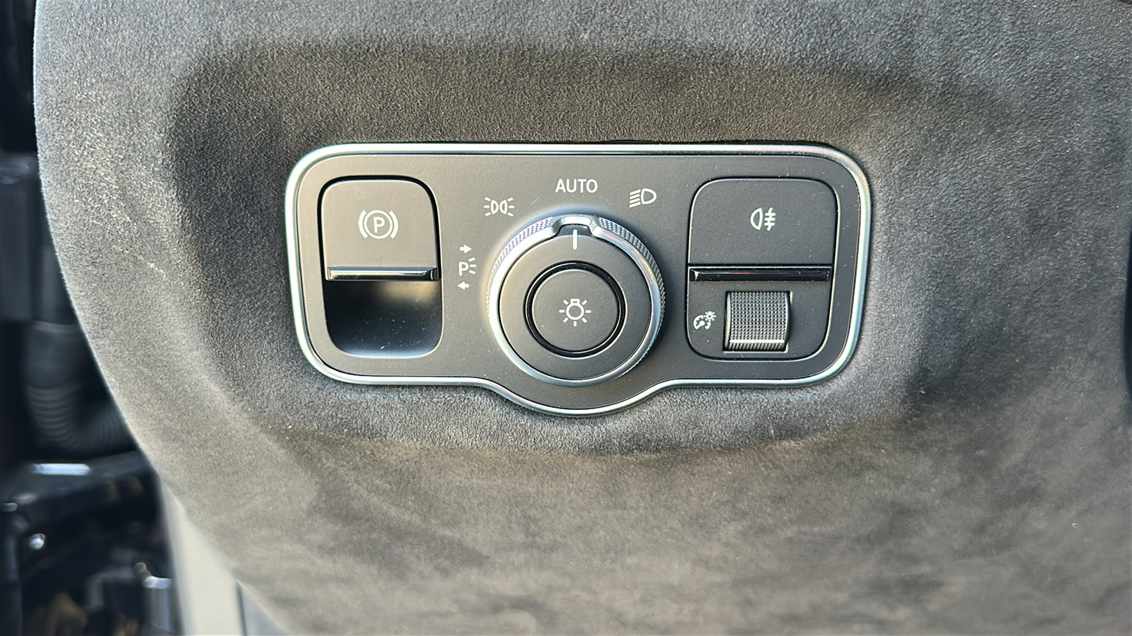 Used 2020 Aston Martin V8 Vantage Coupe image 15