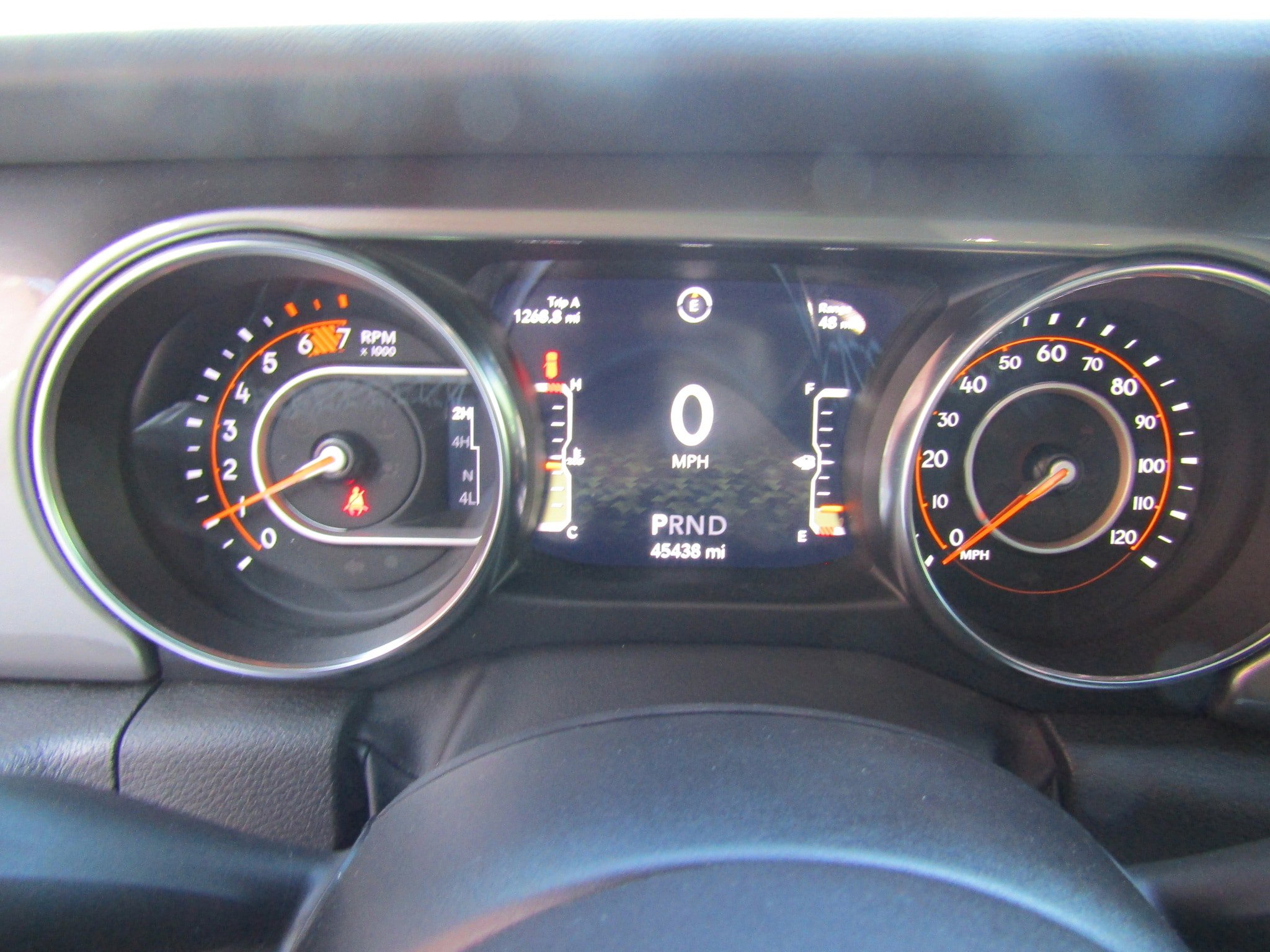 Used 2022 Jeep Wrangler Unlimited Sahara w/ Cold Weather Group AWD/4WD image 21