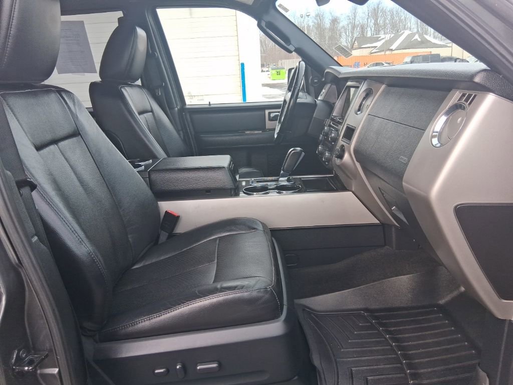 Used 2016 Ford Expedition Max Limited image 16