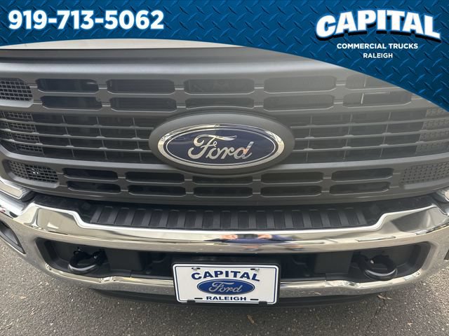 New 2026 Ford F250 XL w/ XL Chrome Package RWD image 12