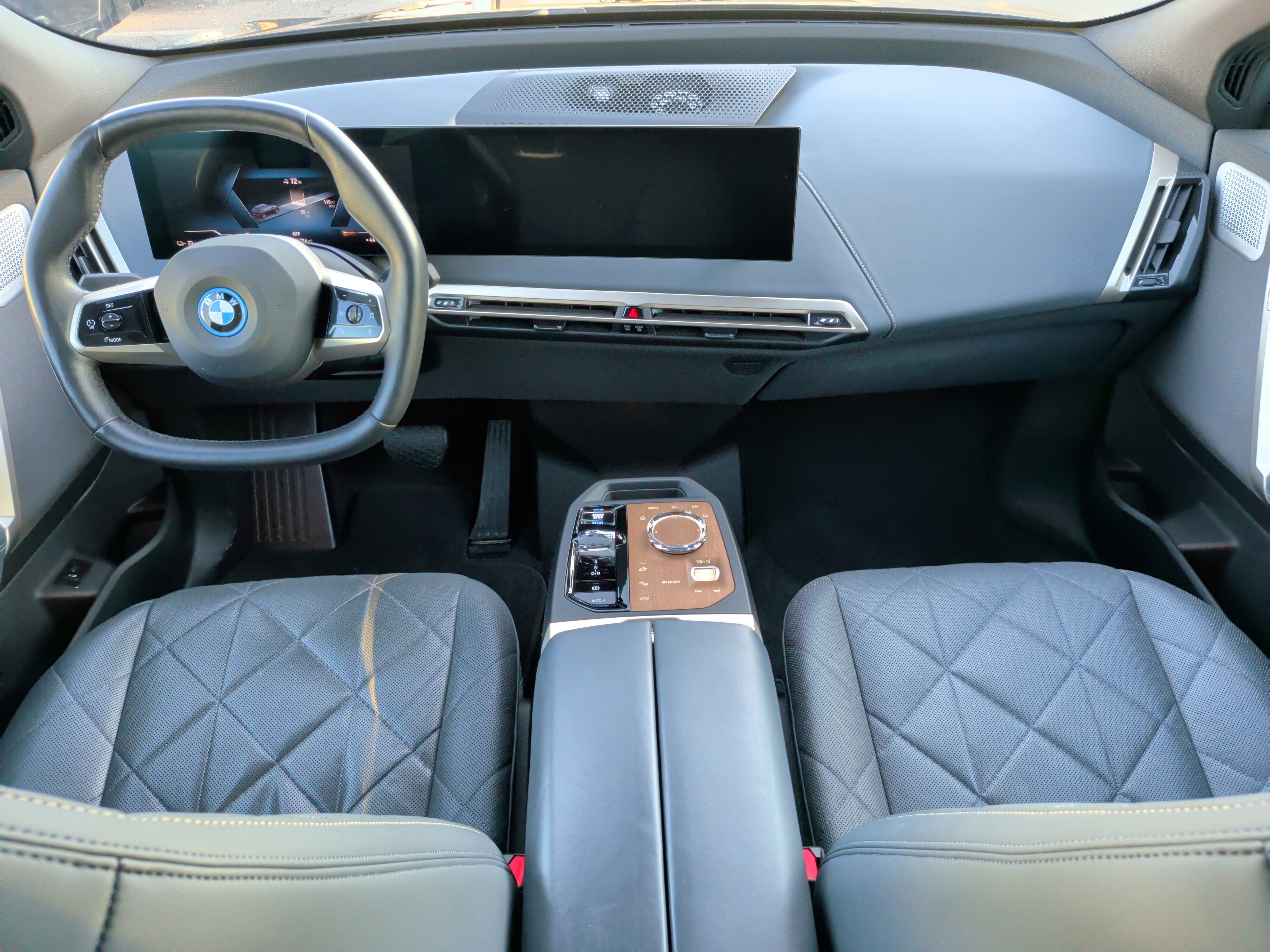 Certified 2023 BMW iX M60 w/ Executive Package image 33