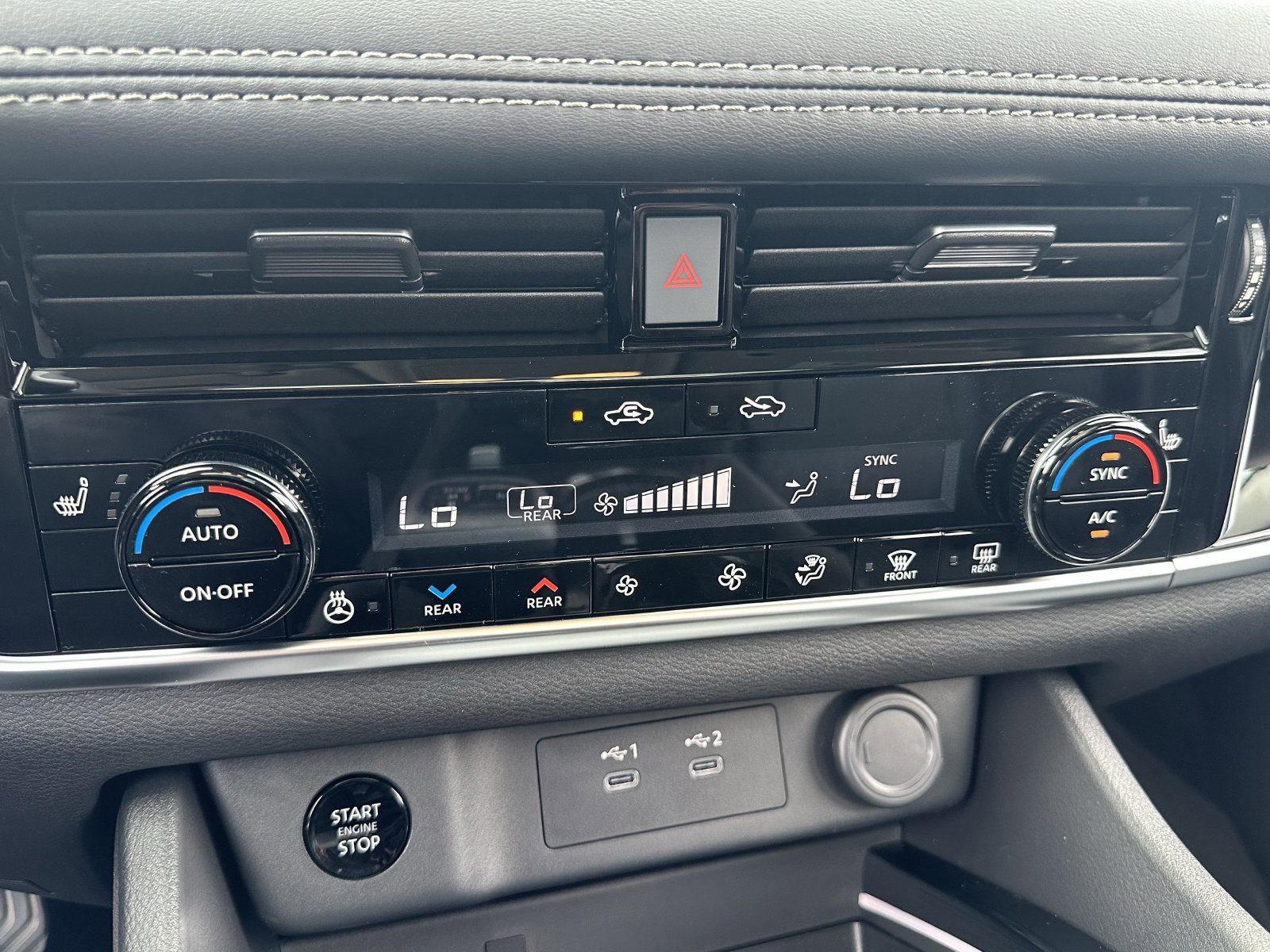 New 2025 Nissan Rogue SL w/ SL Premium Package FWD image 7