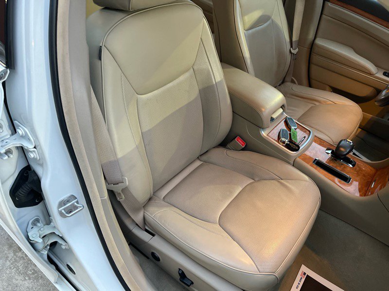 Used 2013 Chrysler 300 C w/ Light Group image 38