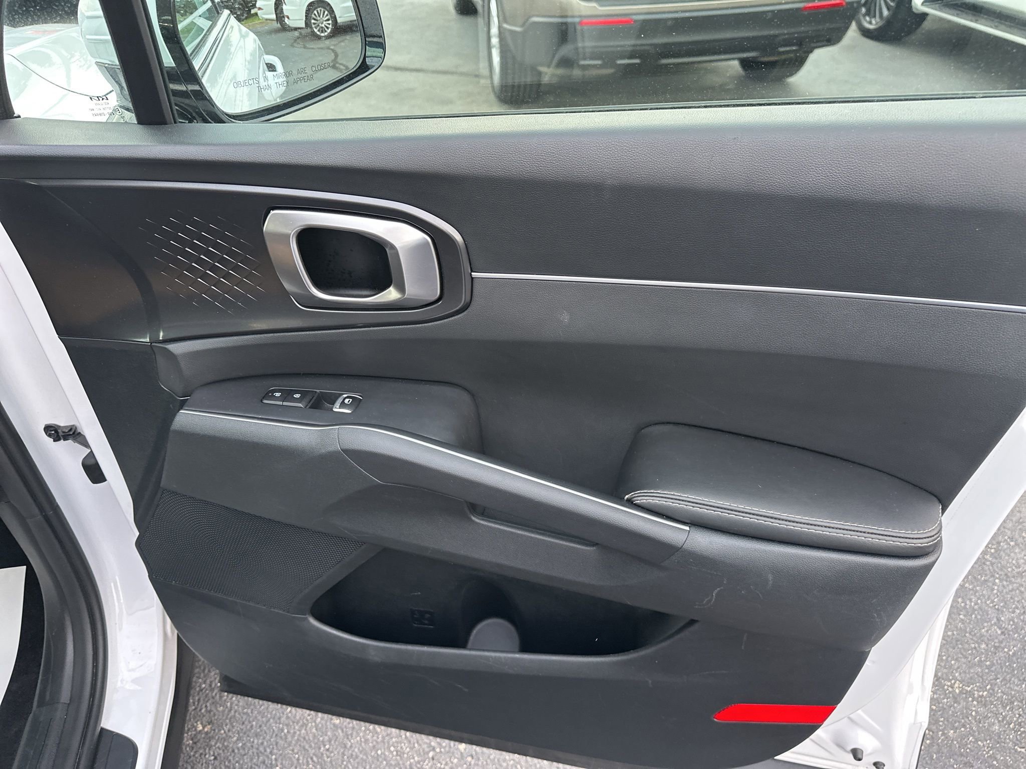 Used 2024 Kia Sorento S image 18