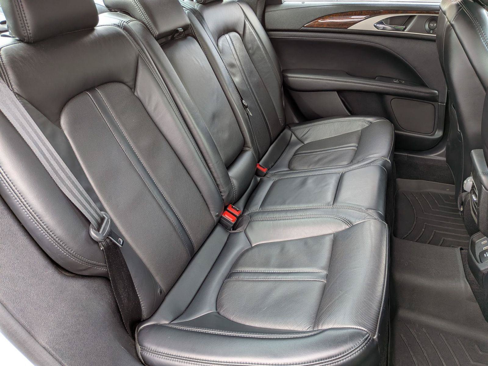 Used 2020 Lincoln MKZ Reserve FWD image 33