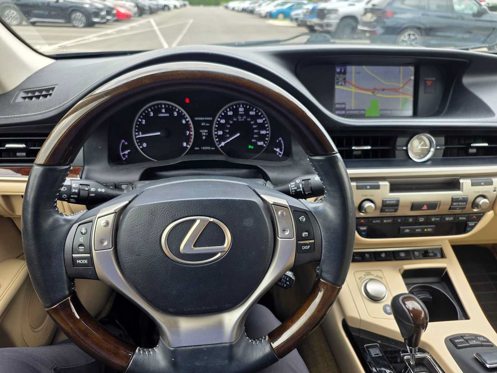 Used 2014 Lexus ES 350 w/ Luxury Package FWD image 11