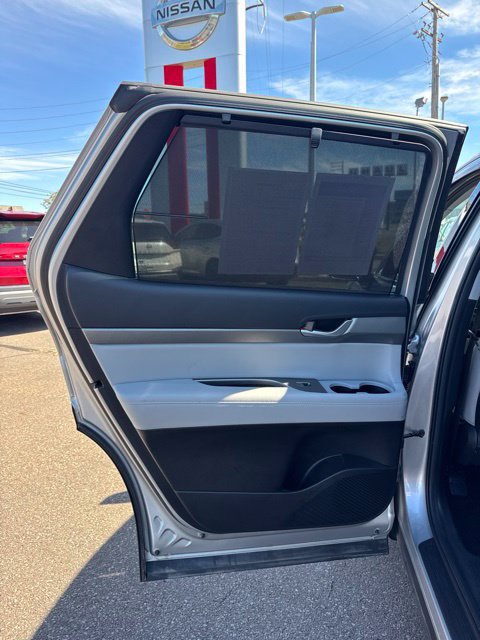 Used 2025 Hyundai Palisade SEL AWD/4WD image 16