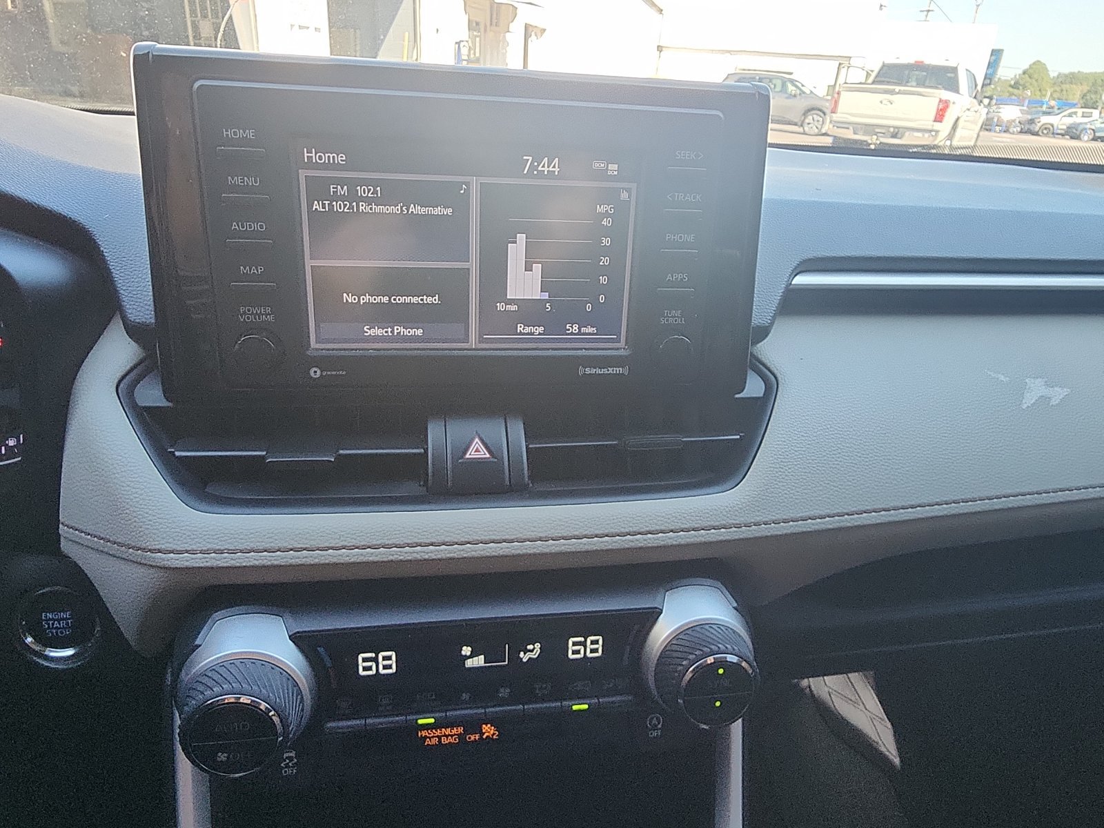 Used 2021 Toyota RAV4 XLE FWD image 14