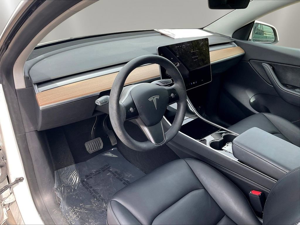 Used 2021 Tesla Model Y Long Range AWD/4WD image 16