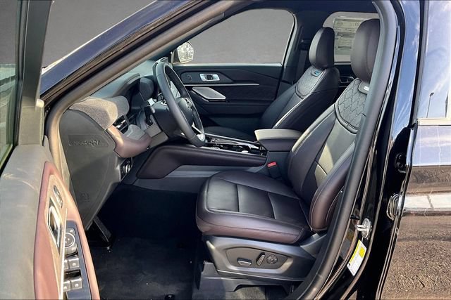 New 2026 Ford Explorer Platinum w/ LUX Leather Package AWD/4WD image 8