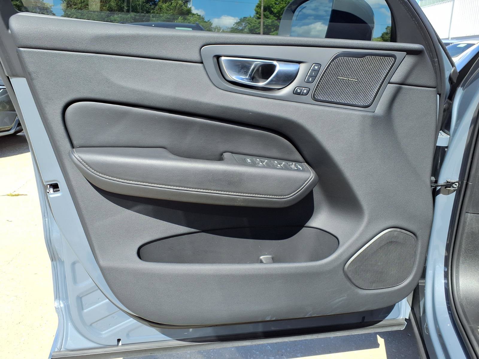 Certified 2023 Volvo XC60 B5 Ultimate w/ Climate Package FWD image 20