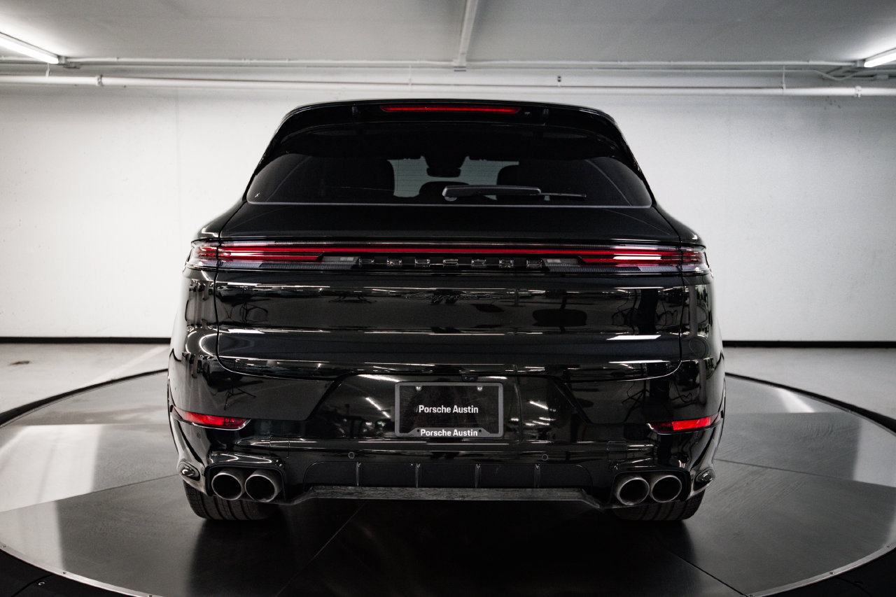 Certified 2026 Porsche Cayenne S AWD/4WD image 6