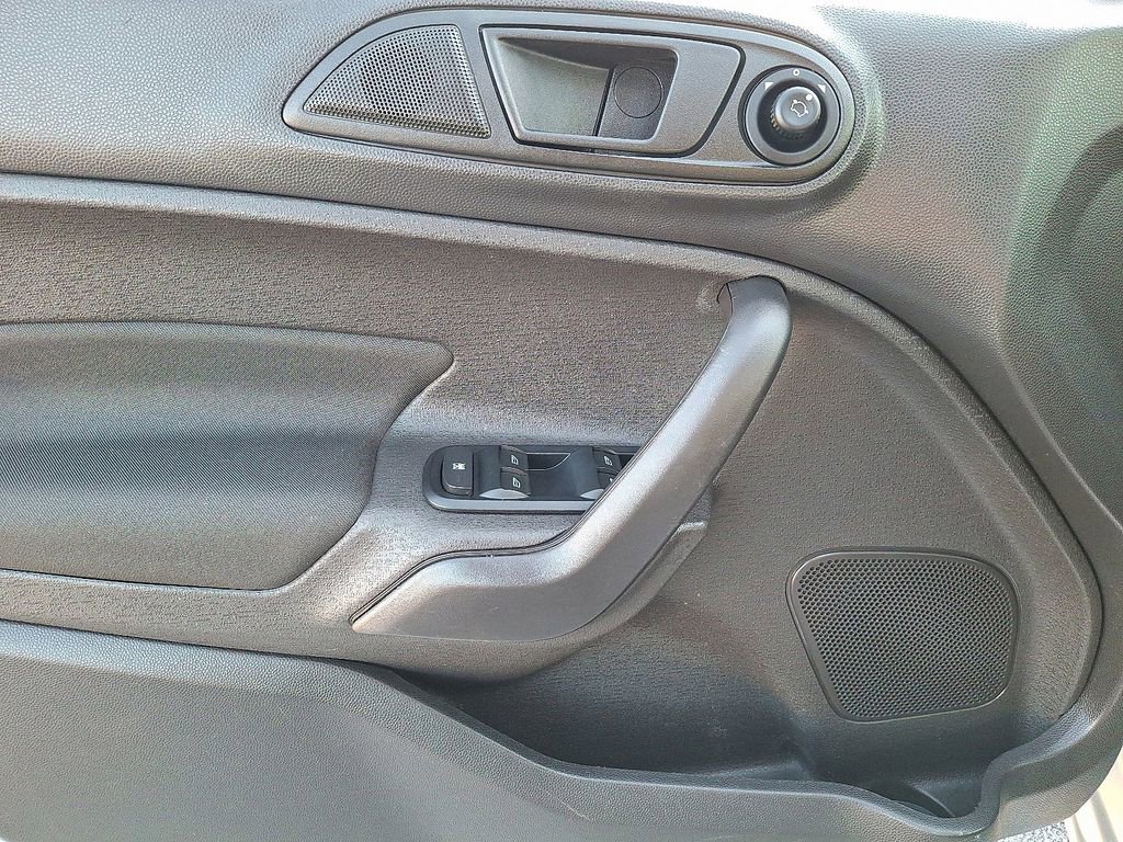 Used 2017 Ford Fiesta SE image 15
