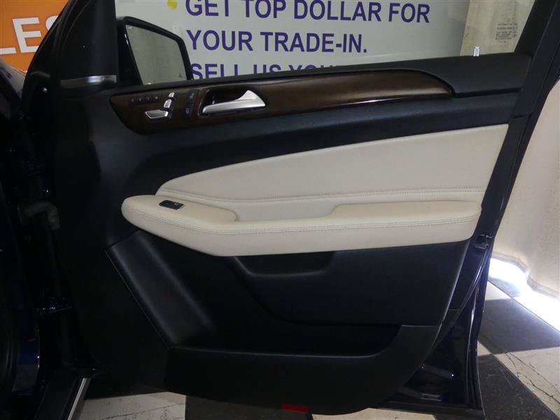 Used 2019 Mercedes-Benz GLS 450 4MATIC image 29