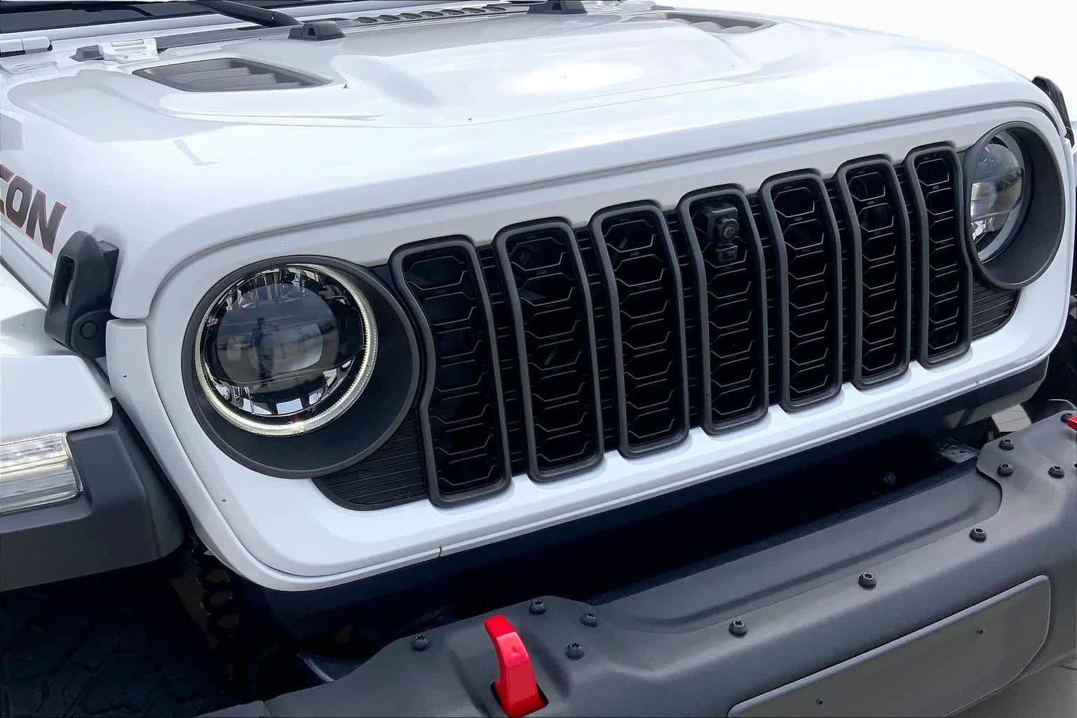 Used 2024 Jeep Wrangler Unlimited Rubicon AWD/4WD image 29