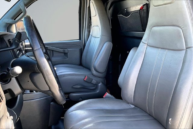 Used 2019 Chevrolet Express 2500 Extended w/ Driver Convenience Package RWD image 20