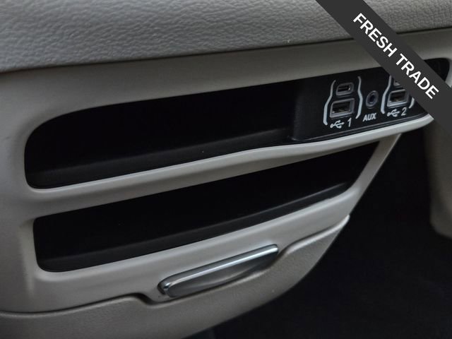 Used 2023 Chrysler Pacifica Touring-L FWD image 25