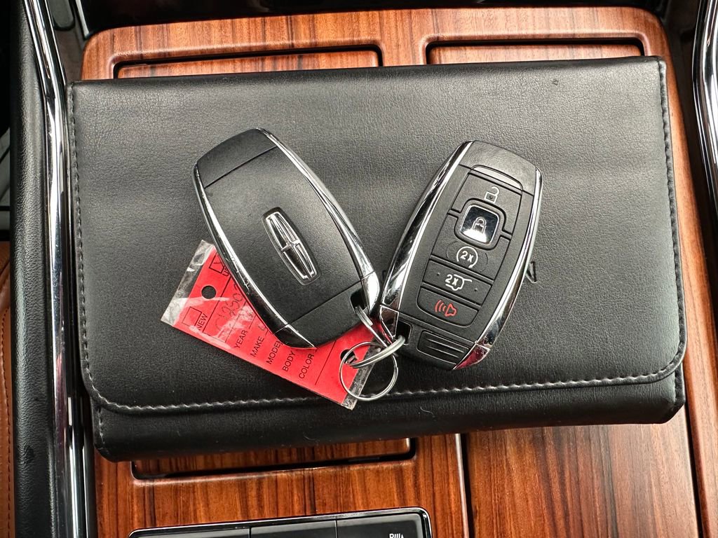 Used 2019 Lincoln Navigator Reserve w/ Cargo Package image 10