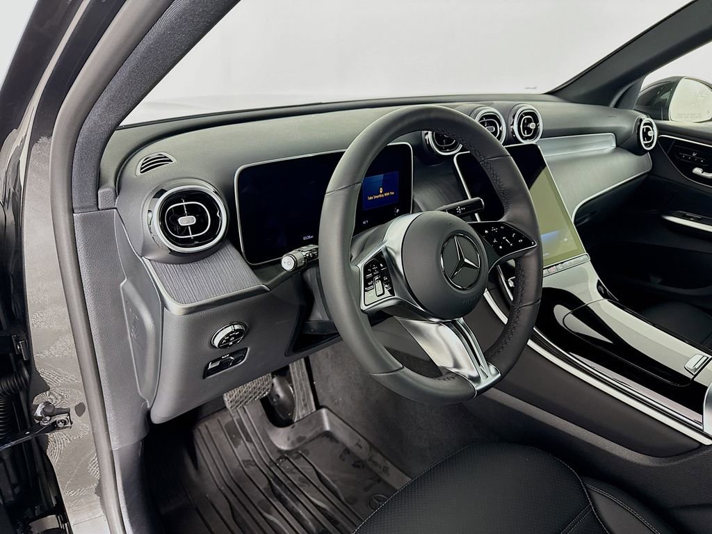 Used 2026 Mercedes-Benz GLC 300 4MATIC image 4