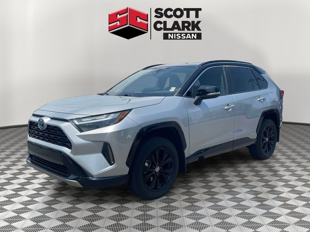 Used 2023 Toyota RAV4 XSE AWD/4WD image 3
